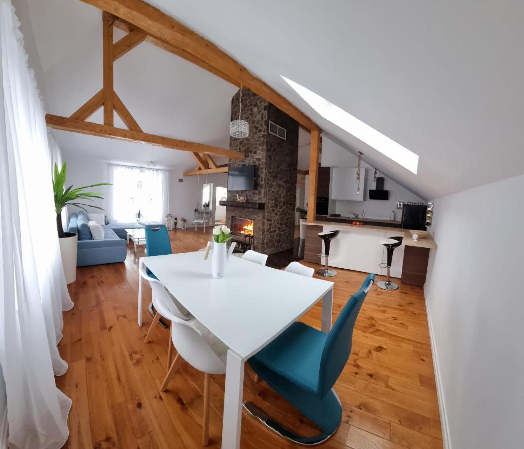 Attic 33 Apartment Campulung Moldovenesc Exterior photo